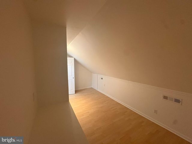 300 CAMROSE AVE, Brooklyn, MD 21225