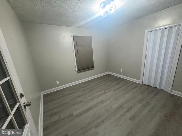 300 CAMROSE AVE, Brooklyn, MD 21225