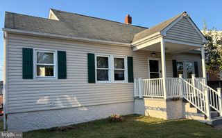 300 CAMROSE AVE, Brooklyn, MD 21225