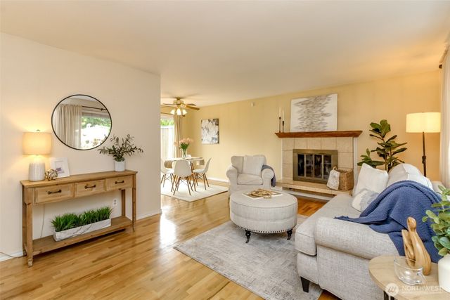 2709 SW 332nd Place, Federal Way, WA 98023