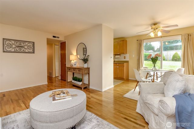 2709 SW 332nd Place, Federal Way, WA 98023