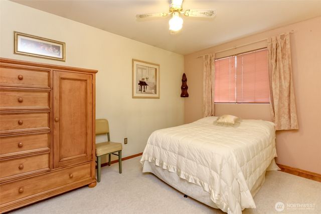 2709 SW 332nd Place, Federal Way, WA 98023