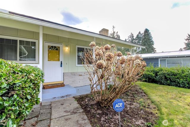 2709 SW 332nd Place, Federal Way, WA 98023