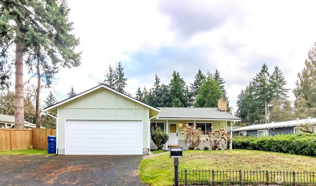 2709 SW 332nd Place, Federal Way, WA 98023