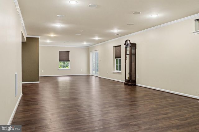 5061 ROYAL BIRKDALE AVE, Waldorf, MD 20602