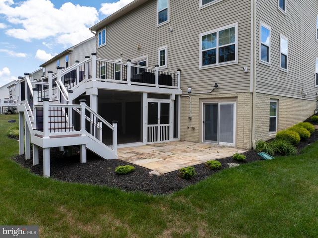 5061 ROYAL BIRKDALE AVE, Waldorf, MD 20602