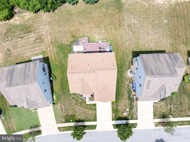 5061 ROYAL BIRKDALE AVE, Waldorf, MD 20602