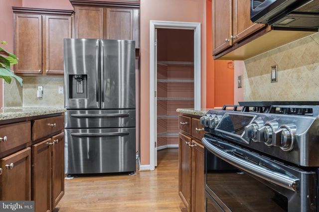 5061 ROYAL BIRKDALE AVE, Waldorf, MD 20602