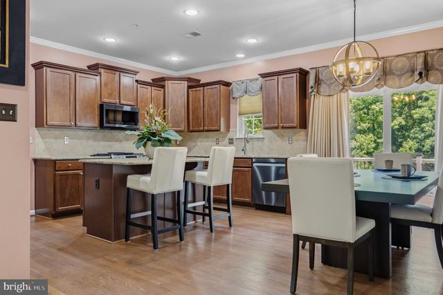 5061 ROYAL BIRKDALE AVE, Waldorf, MD 20602