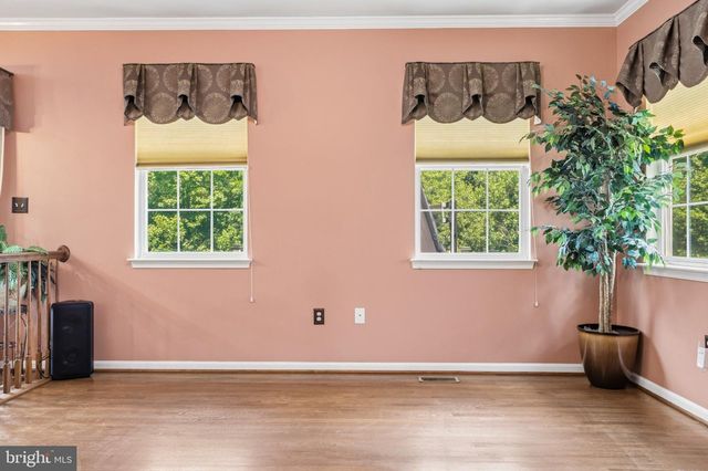 5061 ROYAL BIRKDALE AVE, Waldorf, MD 20602