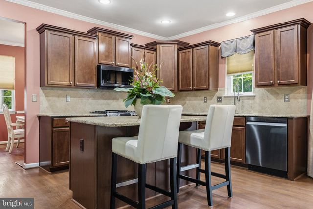 5061 ROYAL BIRKDALE AVE, Waldorf, MD 20602