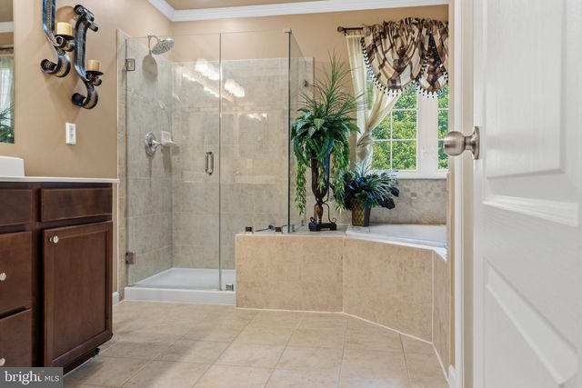 5061 ROYAL BIRKDALE AVE, Waldorf, MD 20602