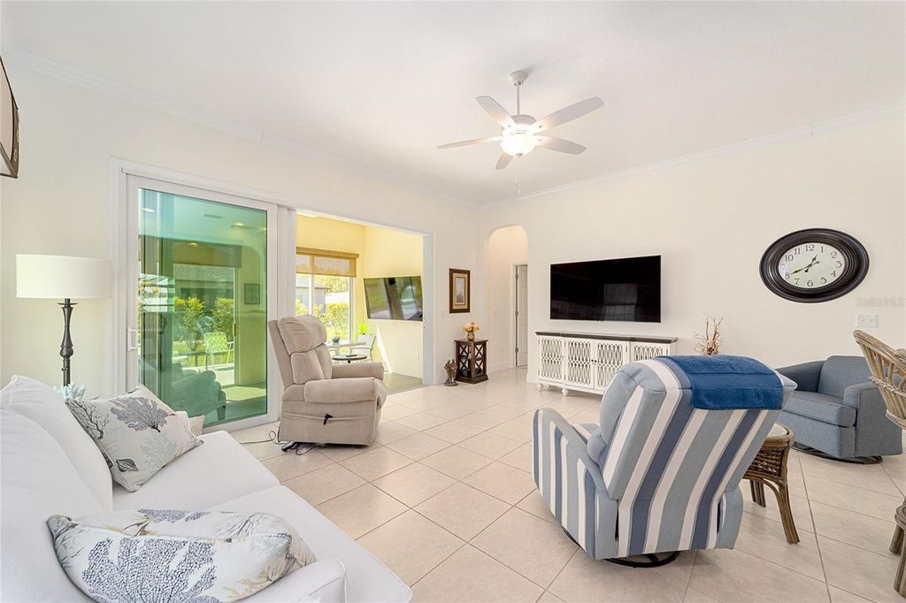 Image 11 of property listing at 10948 SE 167TH PLACE, Summerfield, FL 34491