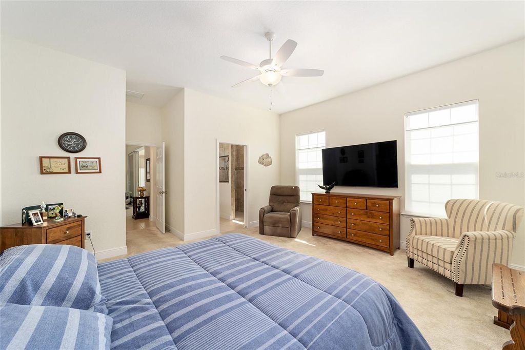 Image 23 of property listing at 10948 SE 167TH PLACE, Summerfield, FL 34491