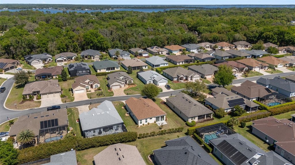 Image 53 of property listing at 10948 SE 167TH PLACE, Summerfield, FL 34491