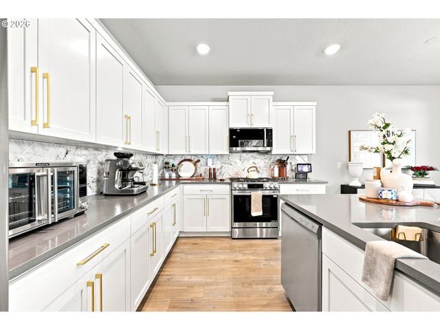 6332 Se 24TH St, Gresham, OR 97080