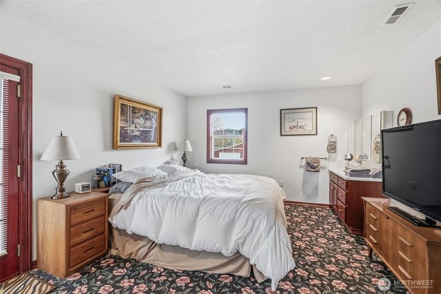 6114 Willow Grove Road, Longview, WA 98632
