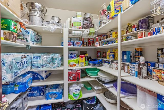 6114 Willow Grove Road, Longview, WA 98632