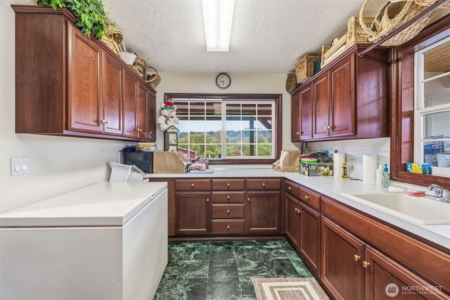 6114 Willow Grove Road, Longview, WA 98632