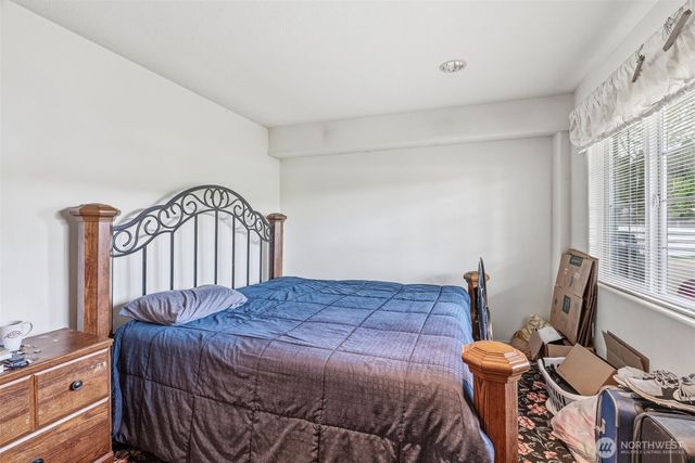6114 Willow Grove Road, Longview, WA 98632