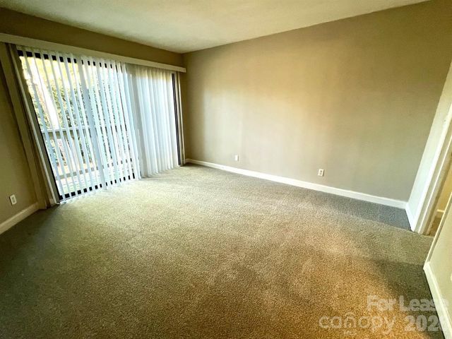 1600 Sharon Road W 4, Charlotte, NC 28210