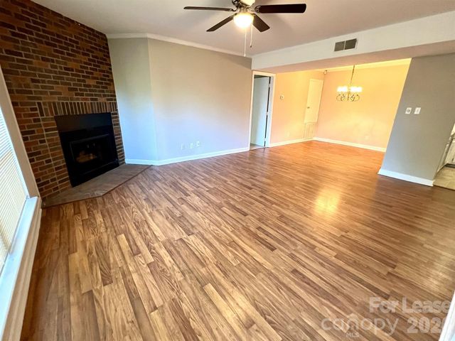 1600 Sharon Road W 4, Charlotte, NC 28210