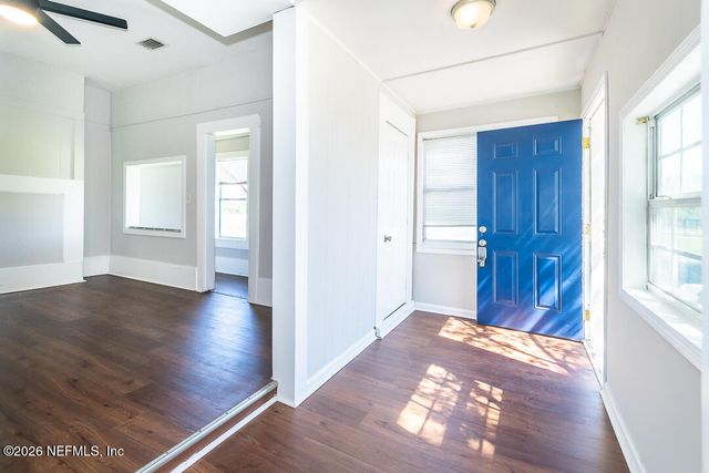 5620 BAGNAL Road, Jacksonville, FL 32205