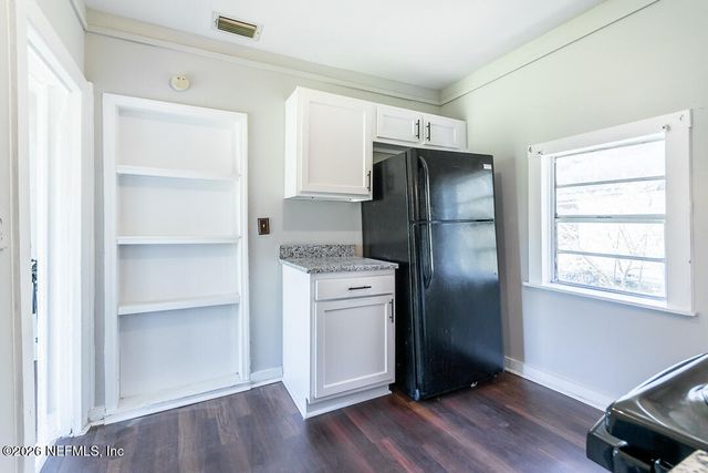 5620 BAGNAL Road, Jacksonville, FL 32205