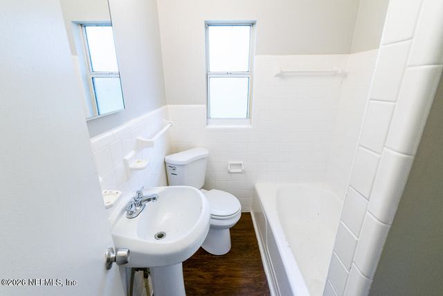 5620 BAGNAL Road, Jacksonville, FL 32205