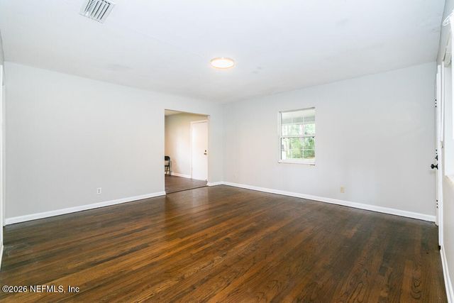 5620 BAGNAL Road, Jacksonville, FL 32205