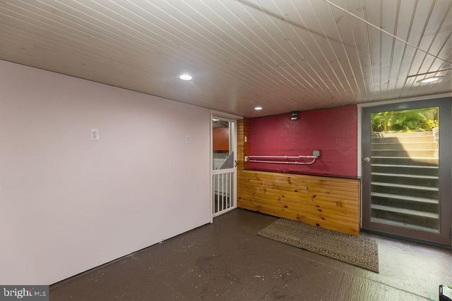 1516 VIVIAN CT, Silver Spring, MD 20902