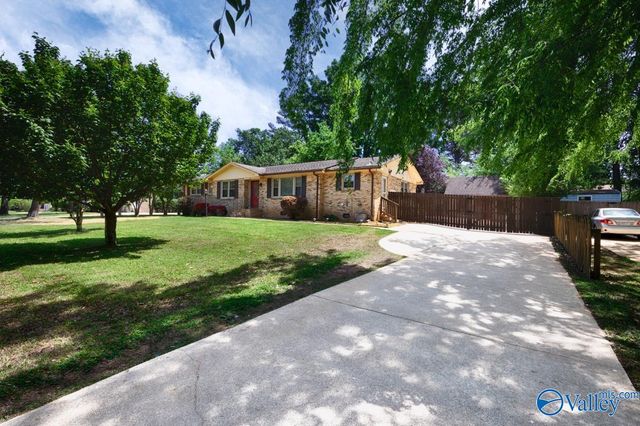 523 Harolds Drive, Huntsville, AL 35806