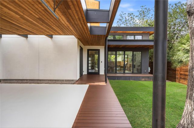 2306 S 2nd ST, Austin, TX 78704