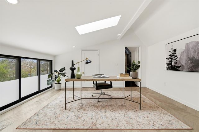 2306 S 2nd ST, Austin, TX 78704