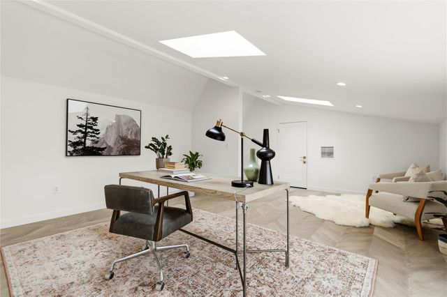 2306 S 2nd ST, Austin, TX 78704