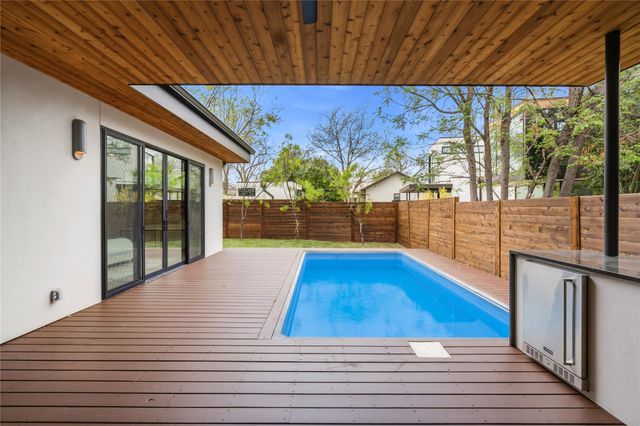 2306 S 2nd ST, Austin, TX 78704