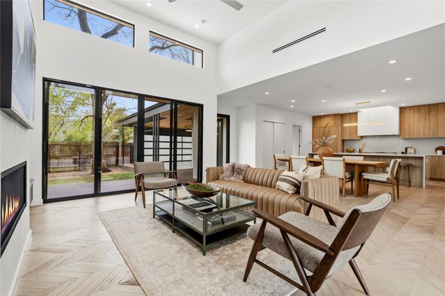 2306 S 2nd ST, Austin, TX 78704