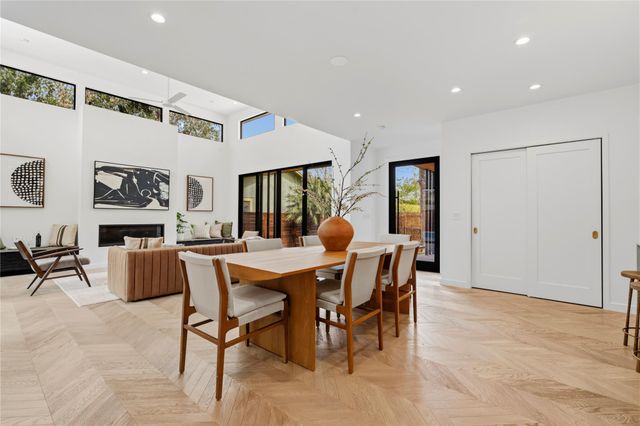 2306 S 2nd ST, Austin, TX 78704