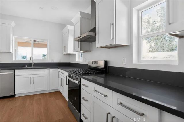 16015 Ceres Avenue, Fontana, CA 92335