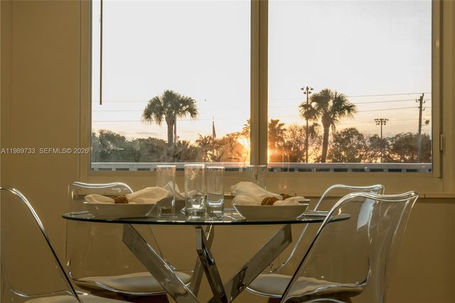 6675 W 4th Ave 203, Hialeah, FL 33012