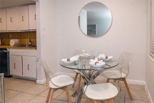 6675 W 4th Ave 203, Hialeah, FL 33012