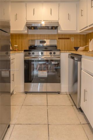 6675 W 4th Ave 203, Hialeah, FL 33012