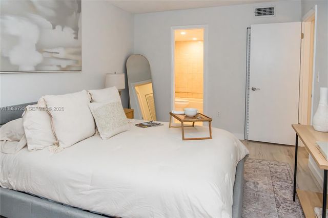 6675 W 4th Ave 203, Hialeah, FL 33012