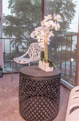 6675 W 4th Ave 203, Hialeah, FL 33012