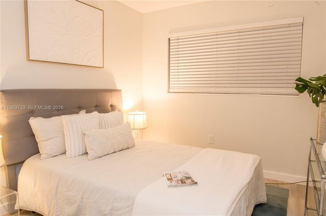 6675 W 4th Ave 203, Hialeah, FL 33012