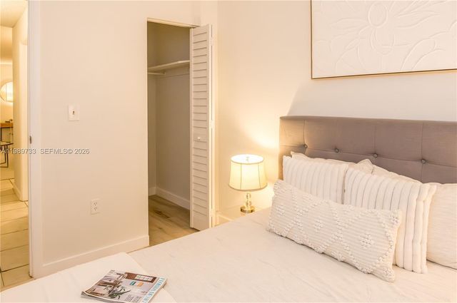 6675 W 4th Ave 203, Hialeah, FL 33012