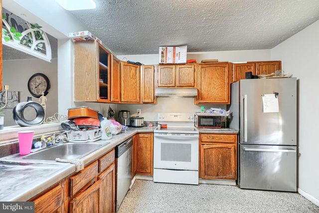 24 KINGS WHARF PL, Waldorf, MD 20602