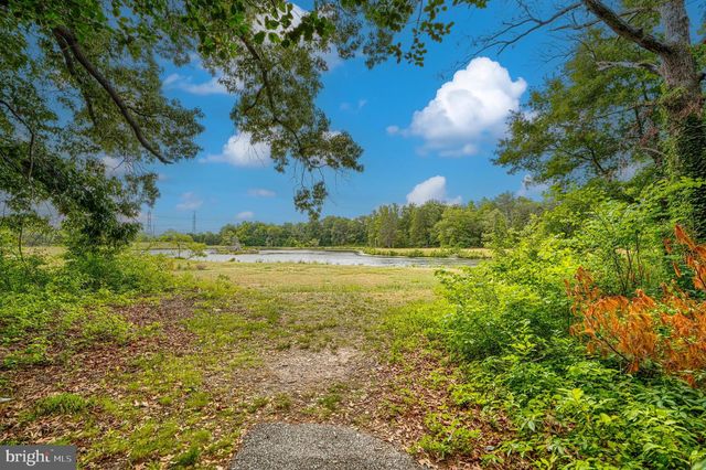 24 KINGS WHARF PL, Waldorf, MD 20602