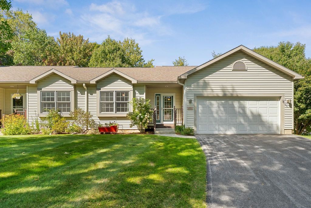 221 Bittersweet Circle, Williston, VT 05495