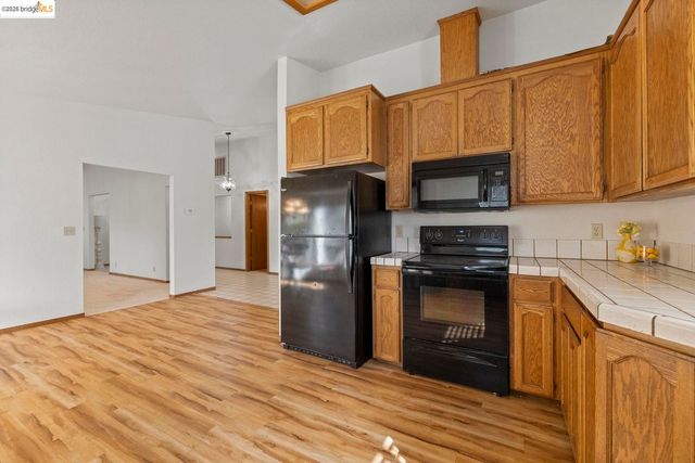 16137 Acorn Dr, Sonora, CA 95370